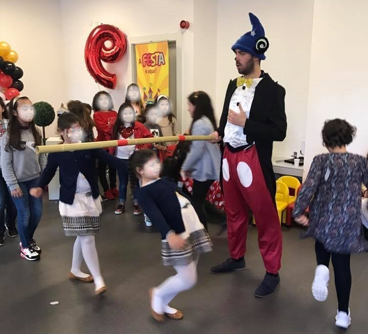 Jogos tradicionais com as crianças